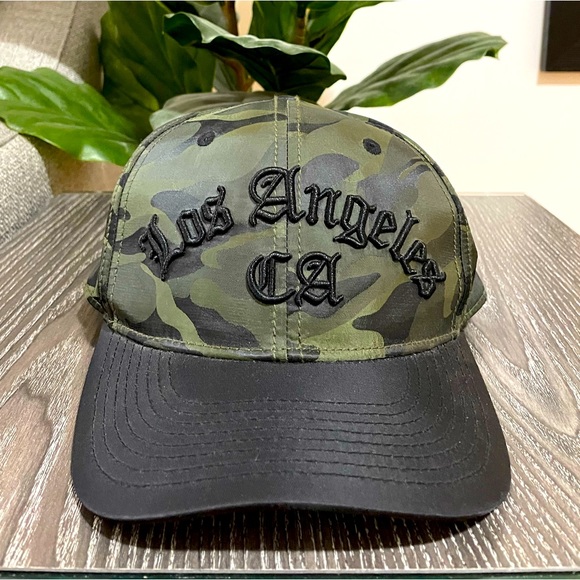 H&M Other - H&M Los Angeles Camo Snapback Hat